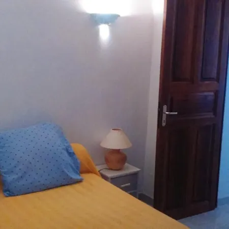 Сasa de vacaciones Maison D'une Avec Terrasse Amenagee A A 5 Km De La Plage *