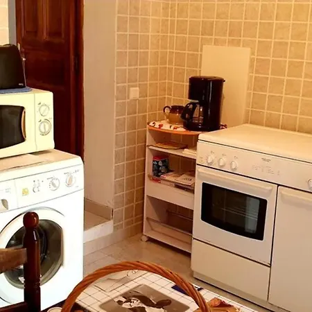 Maison D'une Avec Terrasse Amenagee A A 5 Km De La Plage بيت للعطل *