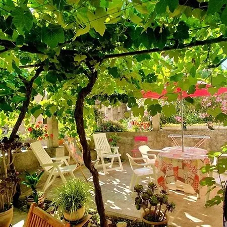 Maison D'une Avec Terrasse Amenagee A A 5 Km De La Plage